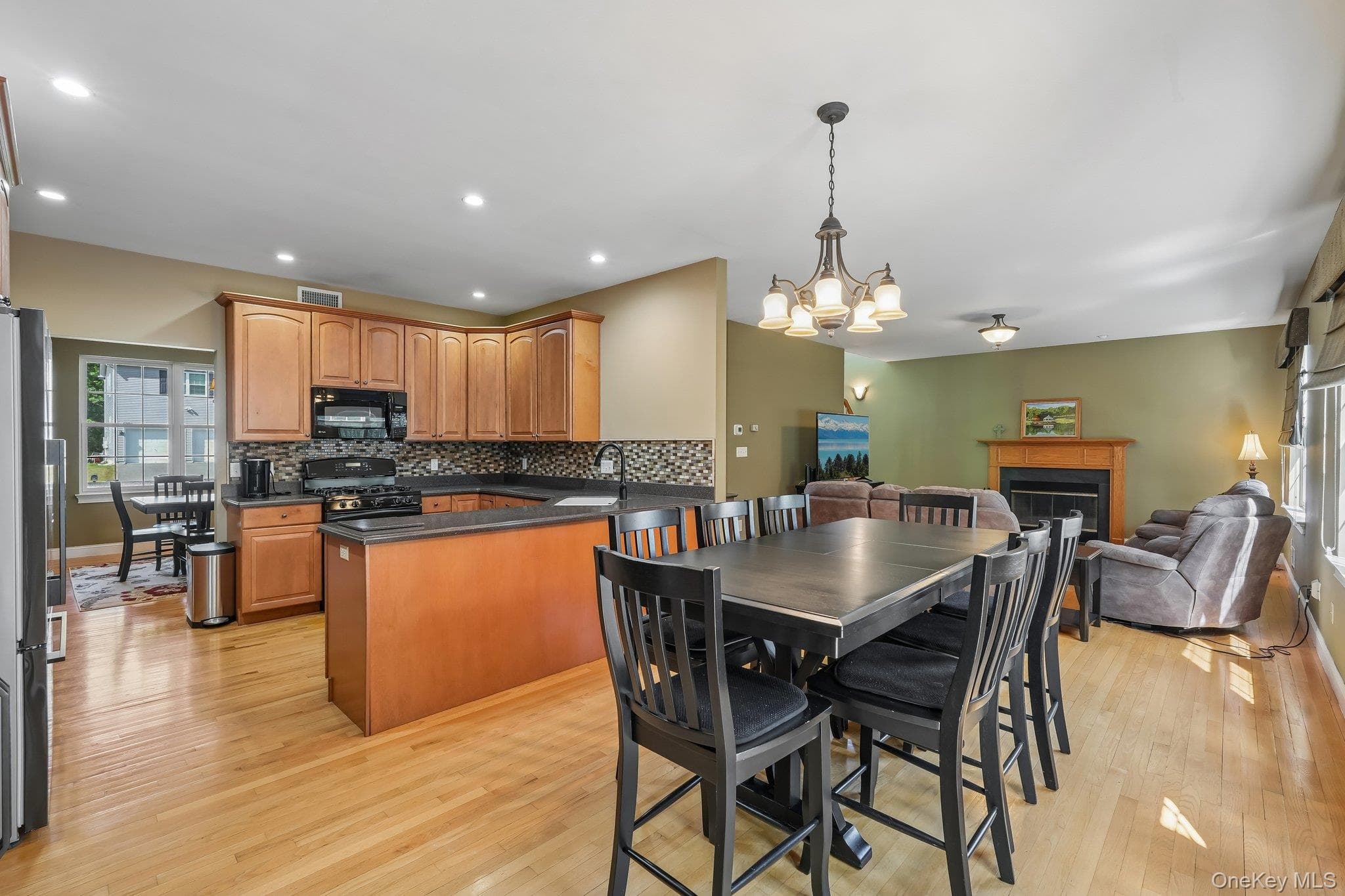 110 Winding Brook Court thumbnail 13