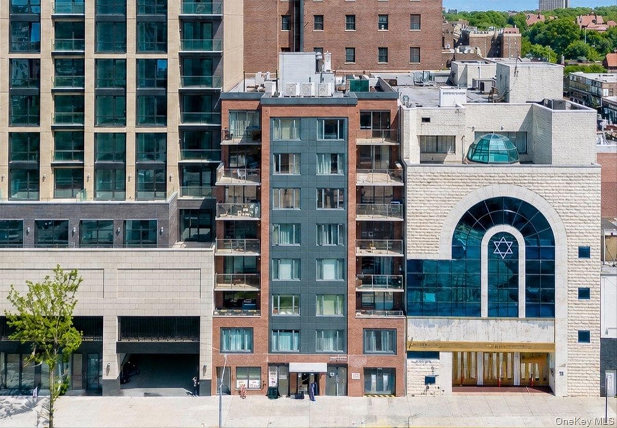 106-20 70th Avenue Unit: 4B, Forest Hills