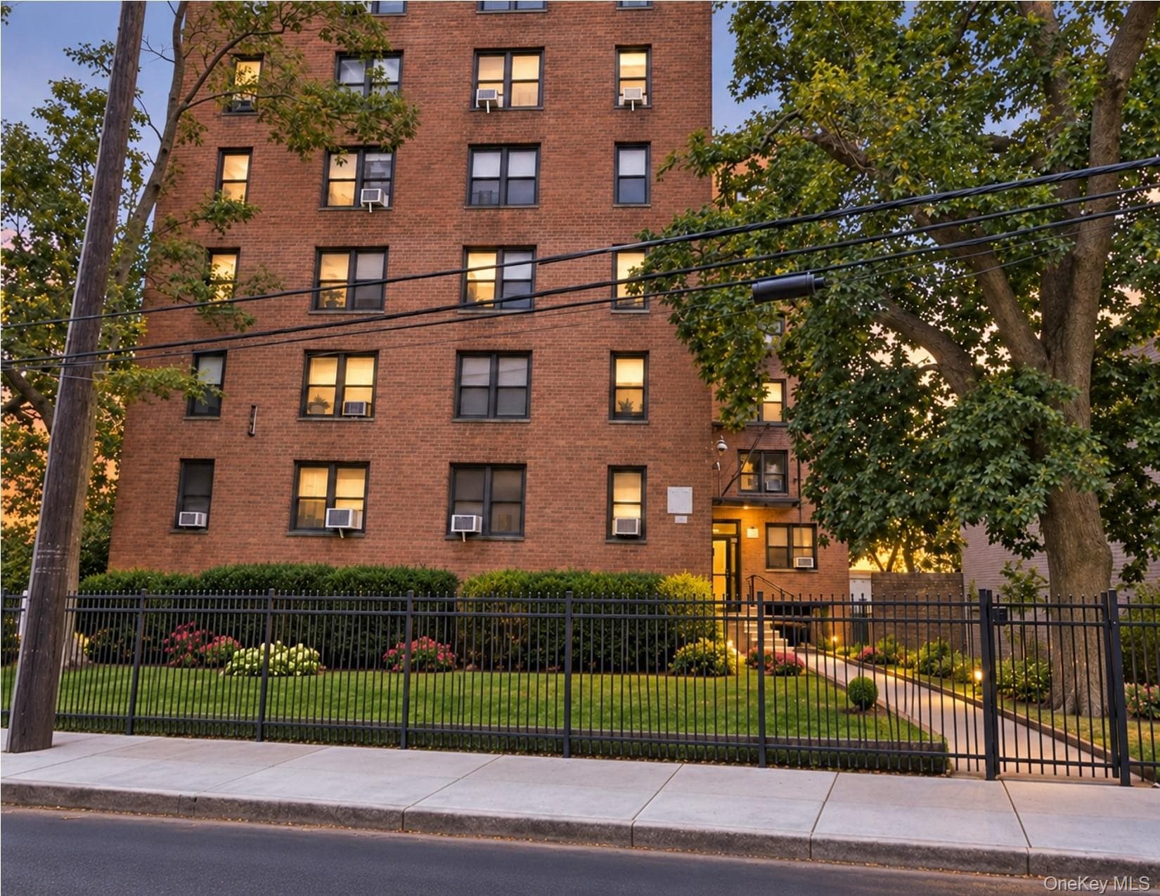 2287 Mott Avenue Unit: 6D, Far Rockaway