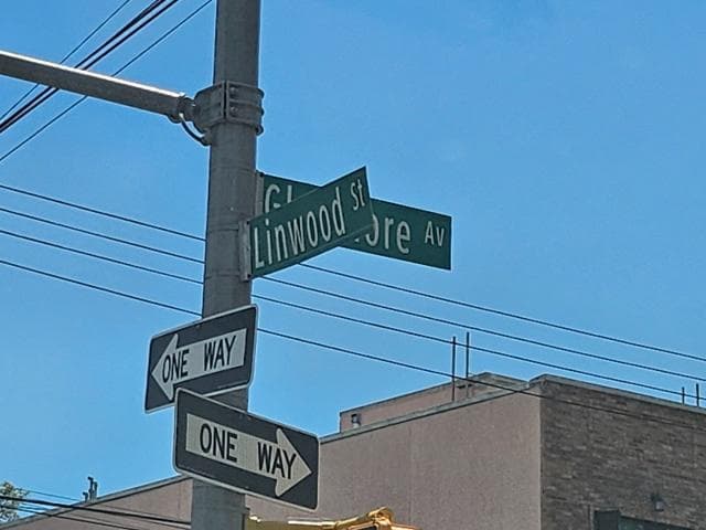 400 Linwood Street thumbnail 5