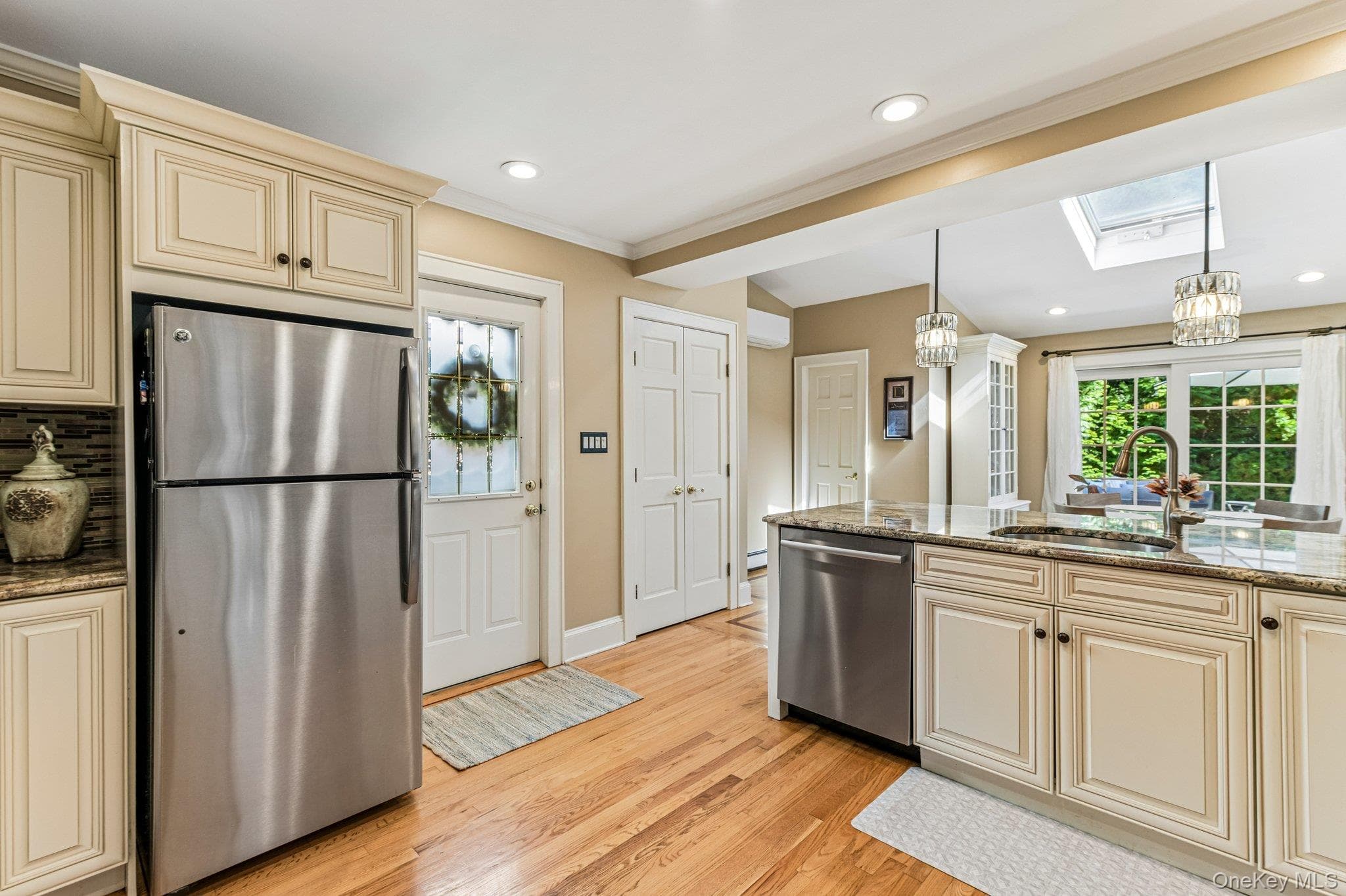 20 Revere Drive thumbnail 12