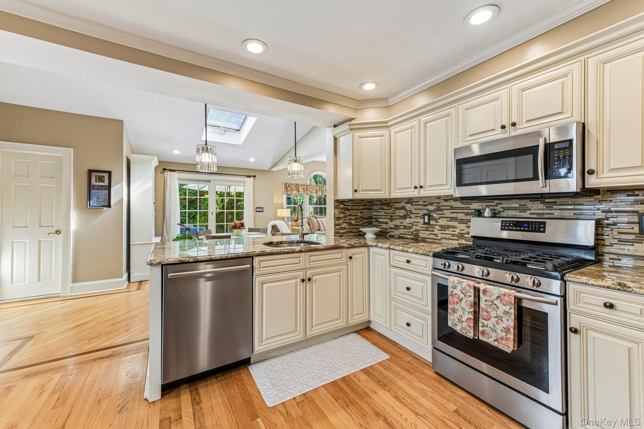 20 Revere Drive thumbnail 13