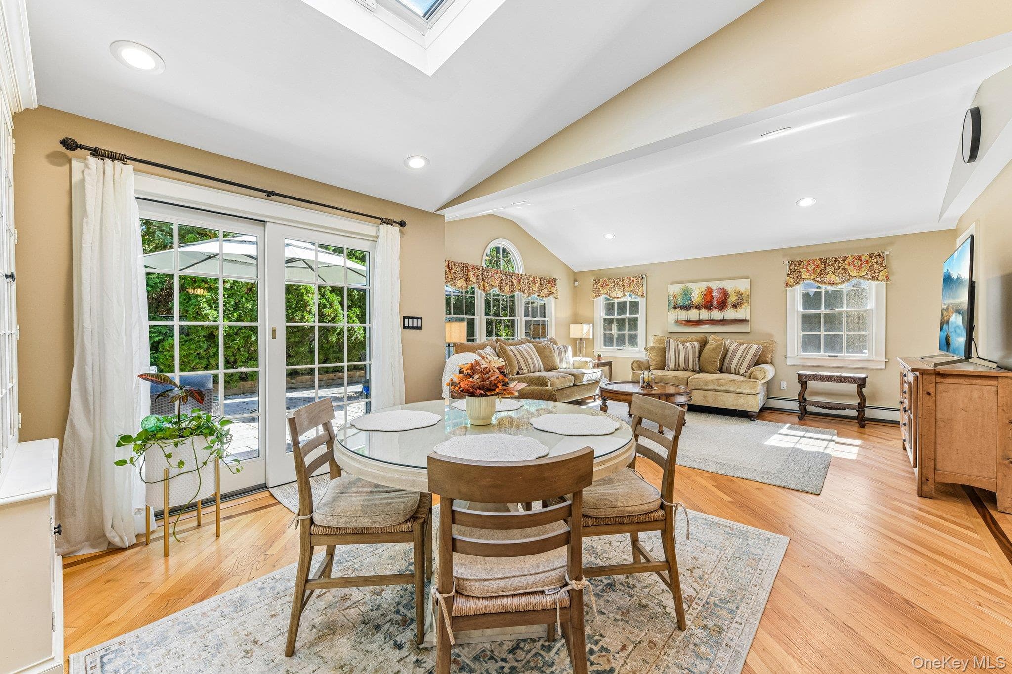 20 Revere Drive thumbnail 19