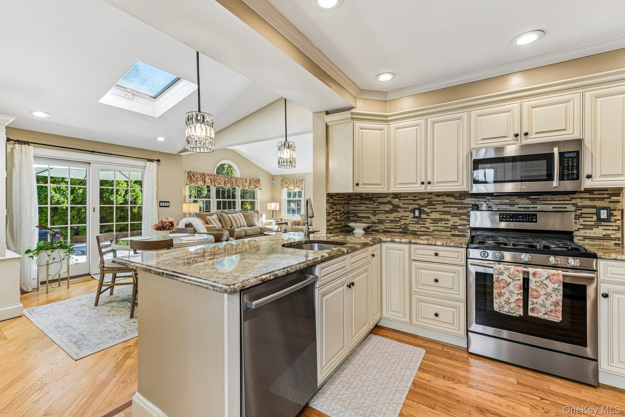 20 Revere Drive thumbnail 14