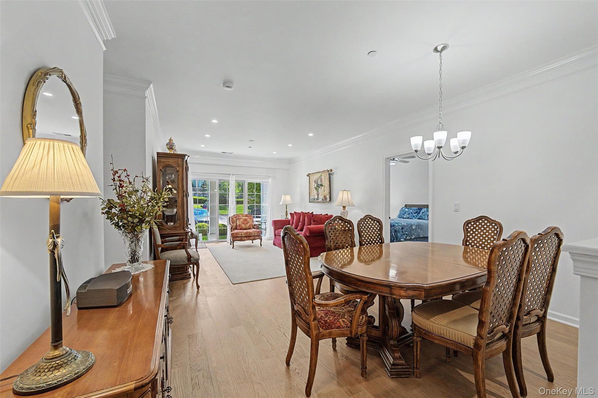 2806 Bennington Drive thumbnail 17