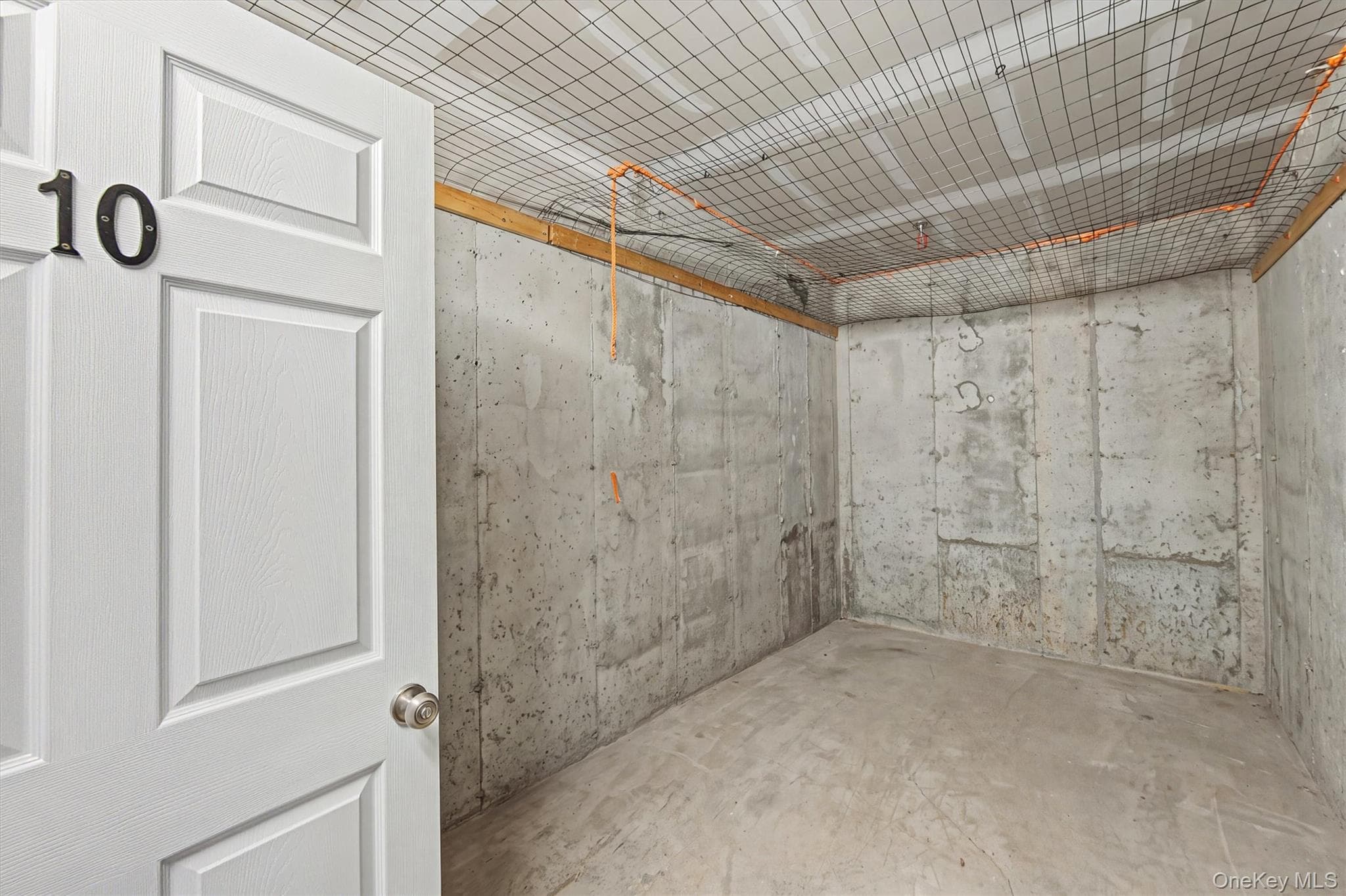 2806 Bennington Drive thumbnail 34