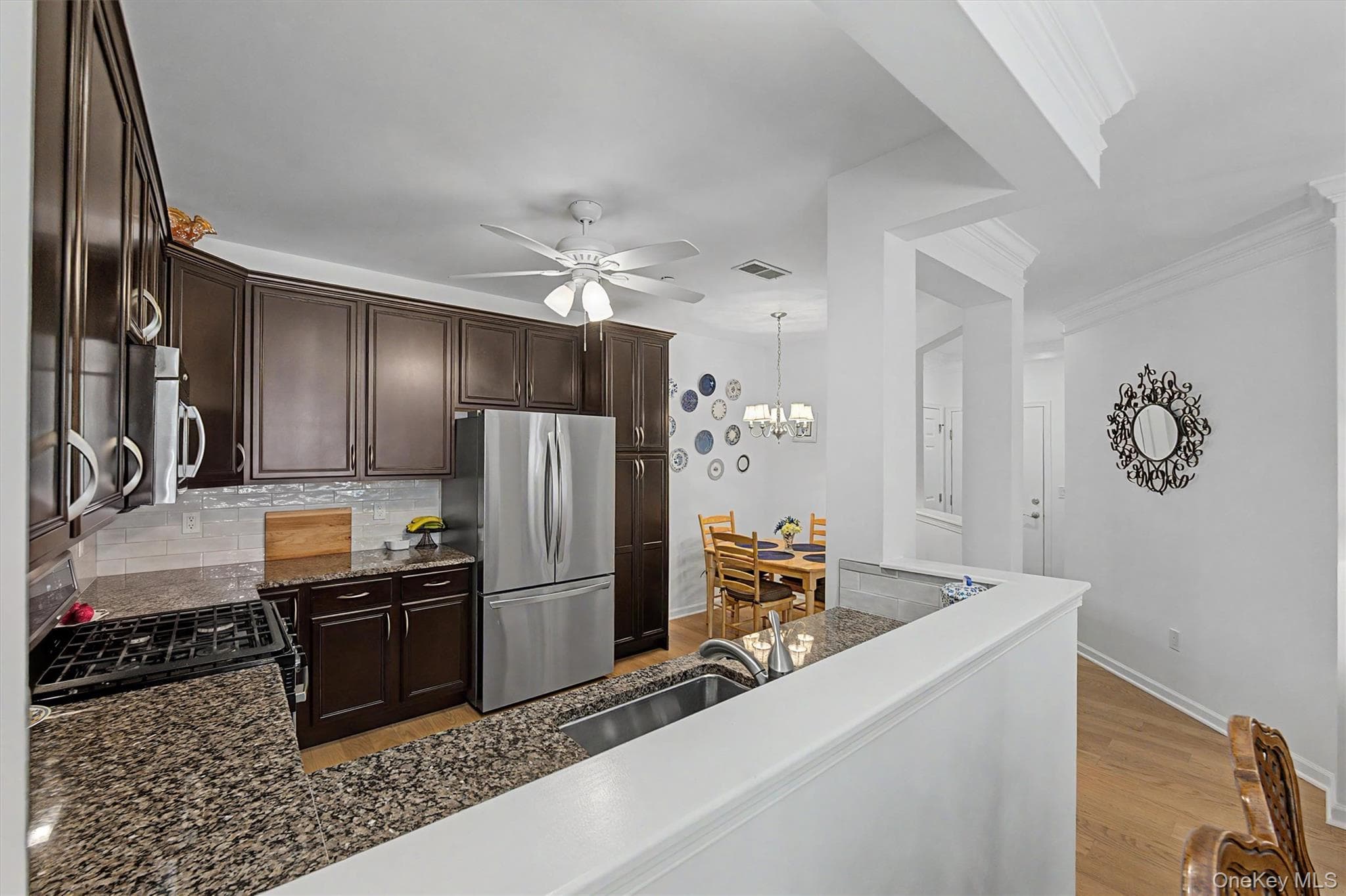 2806 Bennington Drive thumbnail 13