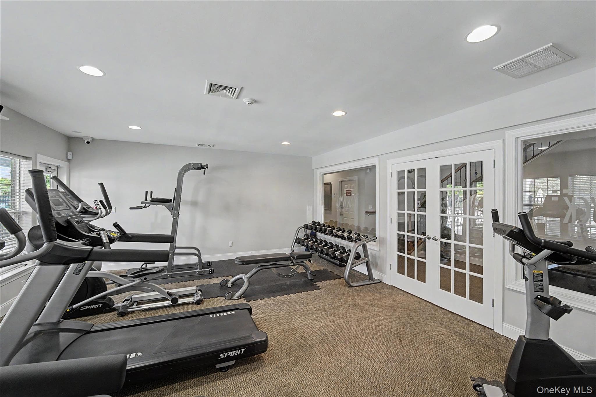 2806 Bennington Drive thumbnail 40