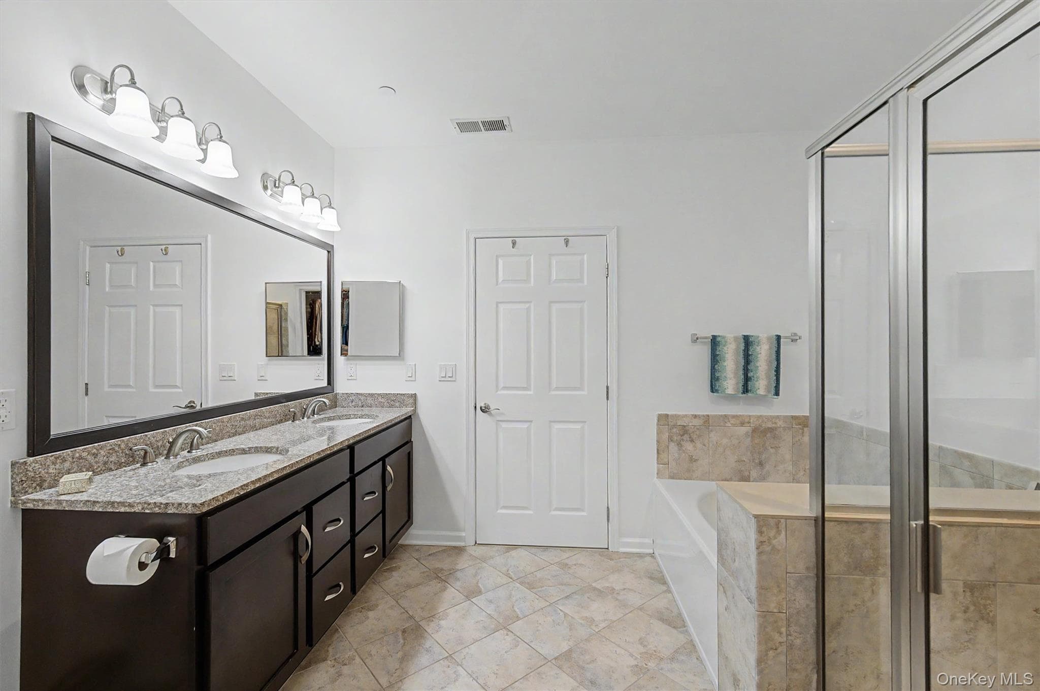 2806 Bennington Drive thumbnail 25