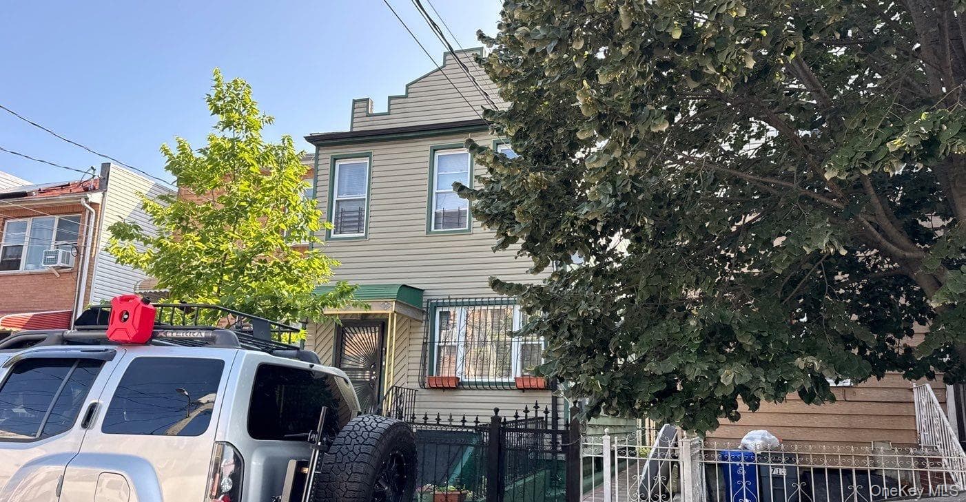 711 Schenck Avenue thumbnail 3