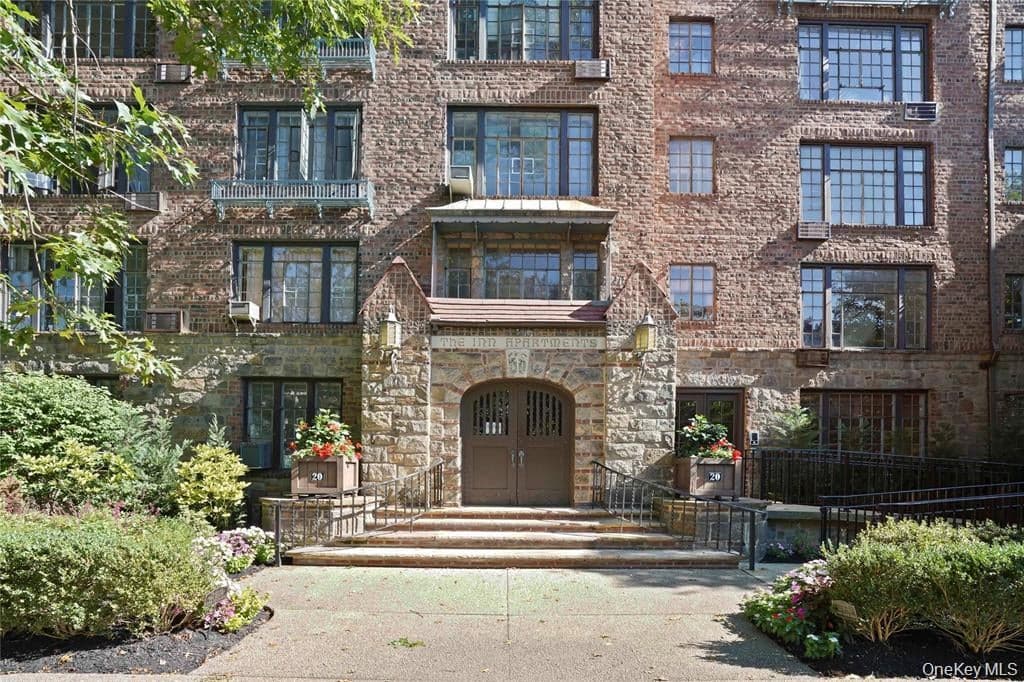 20 Continental Avenue Unit: 1-G, Forest Hills