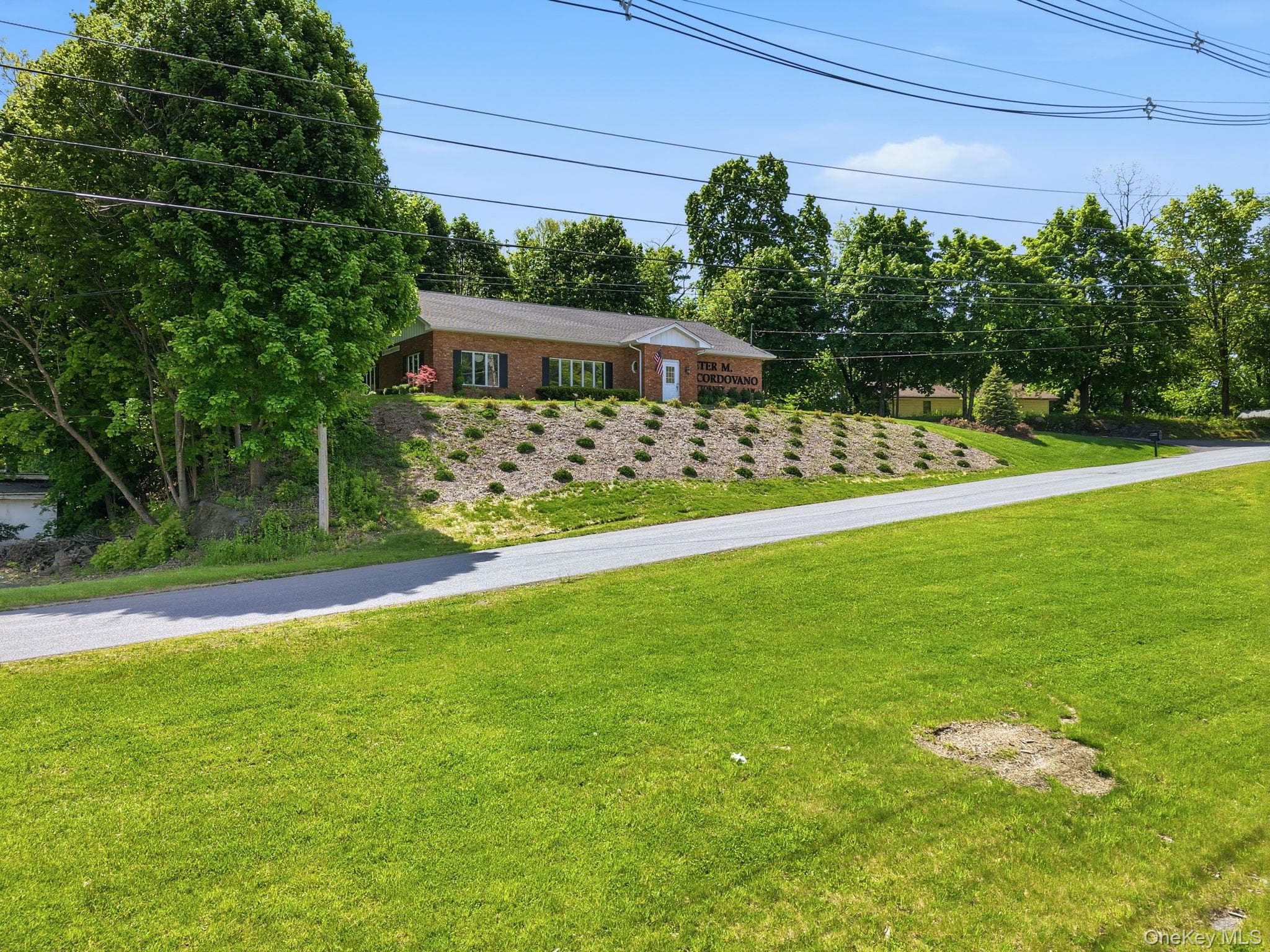 1 N Roberts Road thumbnail 46
