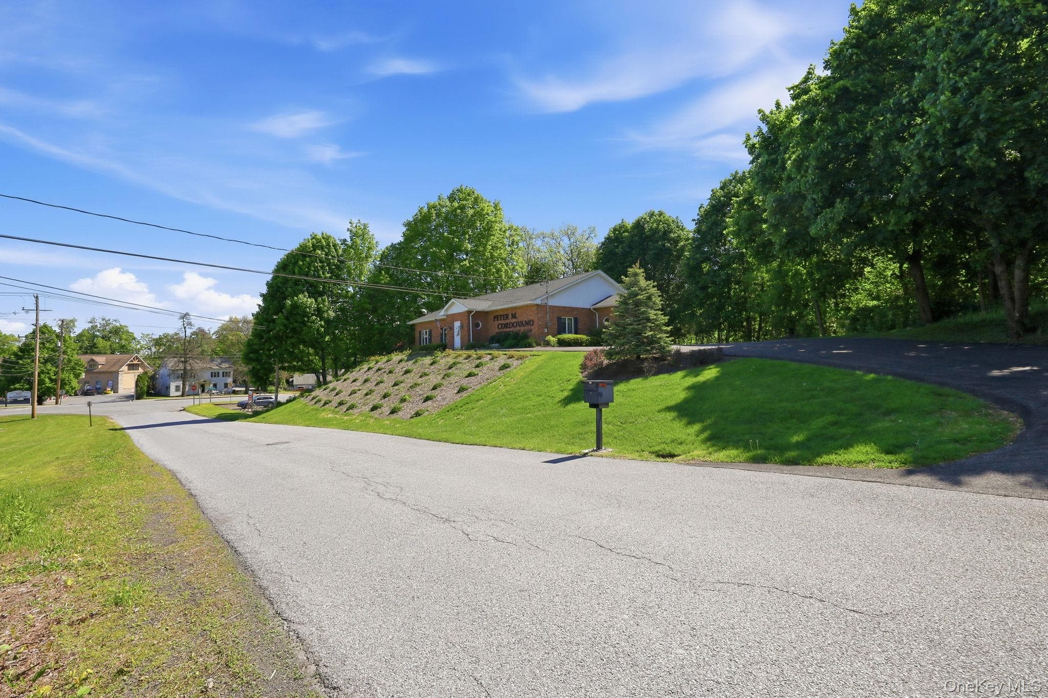 1 N Roberts Road thumbnail 43