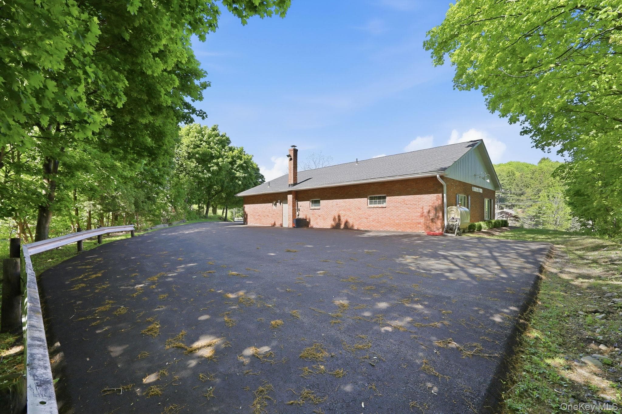 1 N Roberts Road thumbnail 45