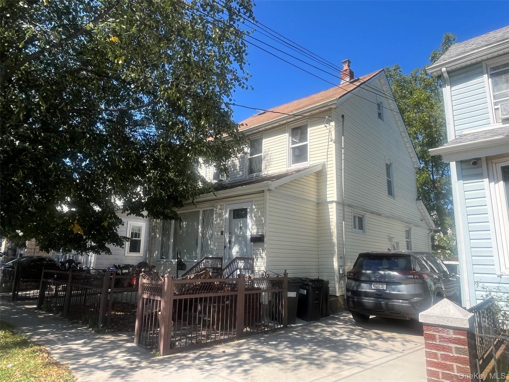 164-33 77th Avenue photo 1