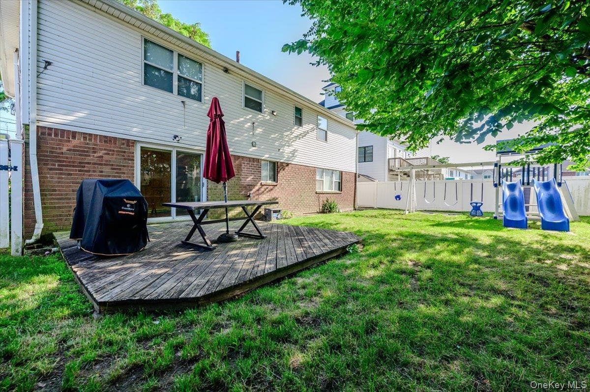 634 Jarvis Avenue thumbnail 24