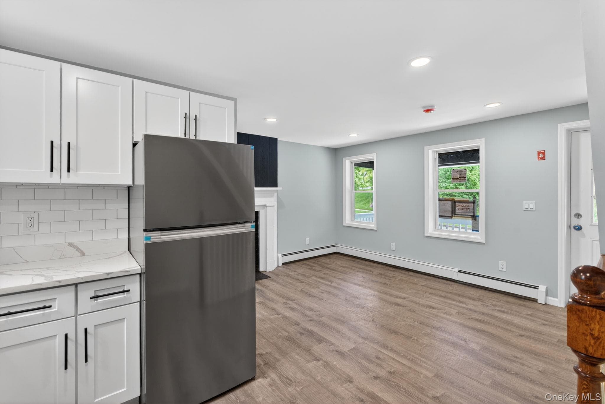152 N Clinton Street thumbnail 10