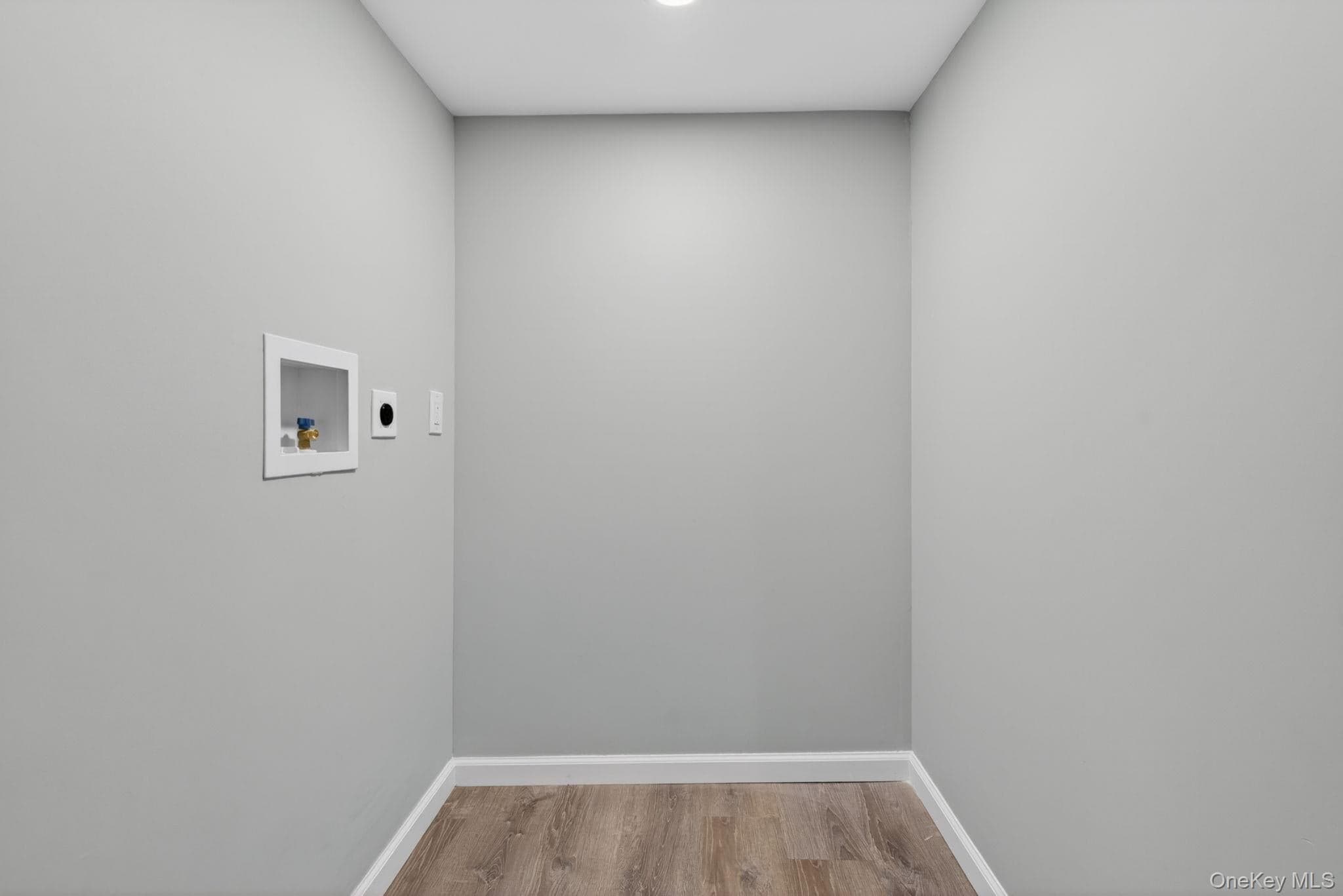 152 N Clinton Street thumbnail 19