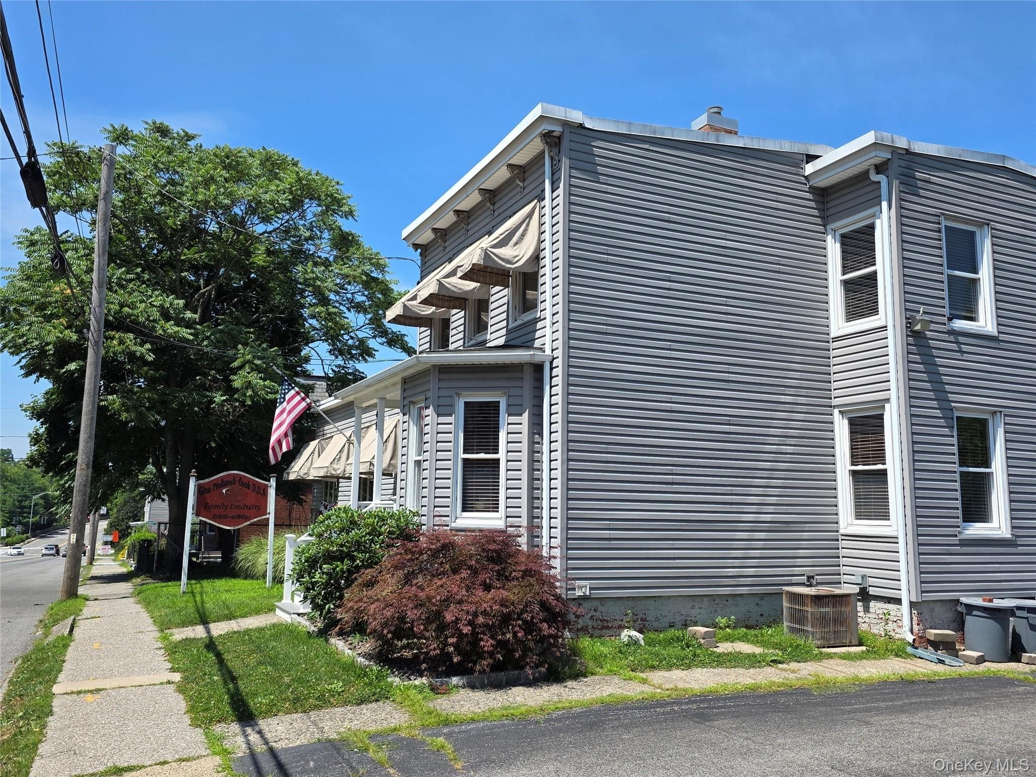 45 Quassaick Avenue thumbnail 4