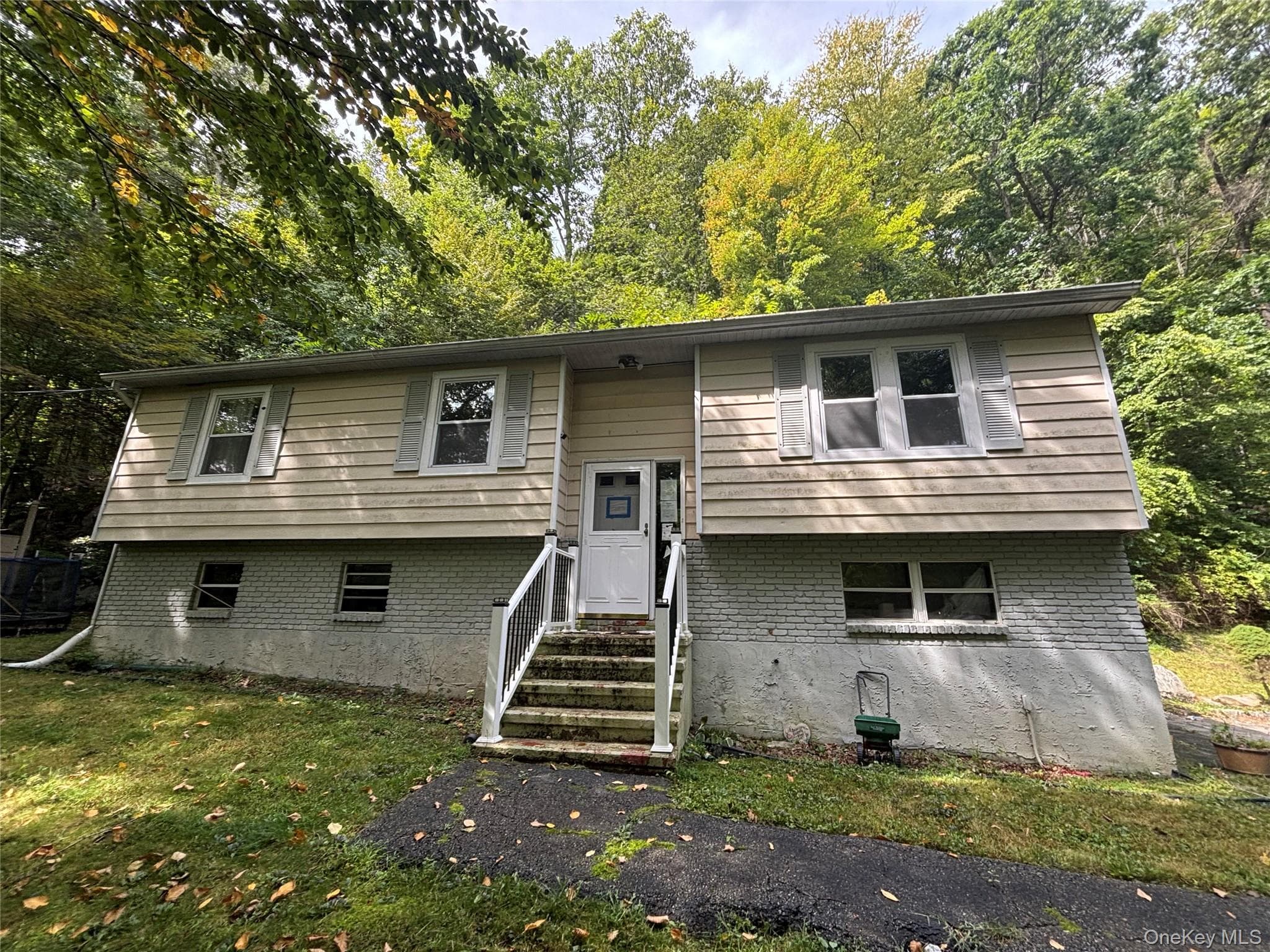 205 Canopus Hollow Road, Putnam Valley