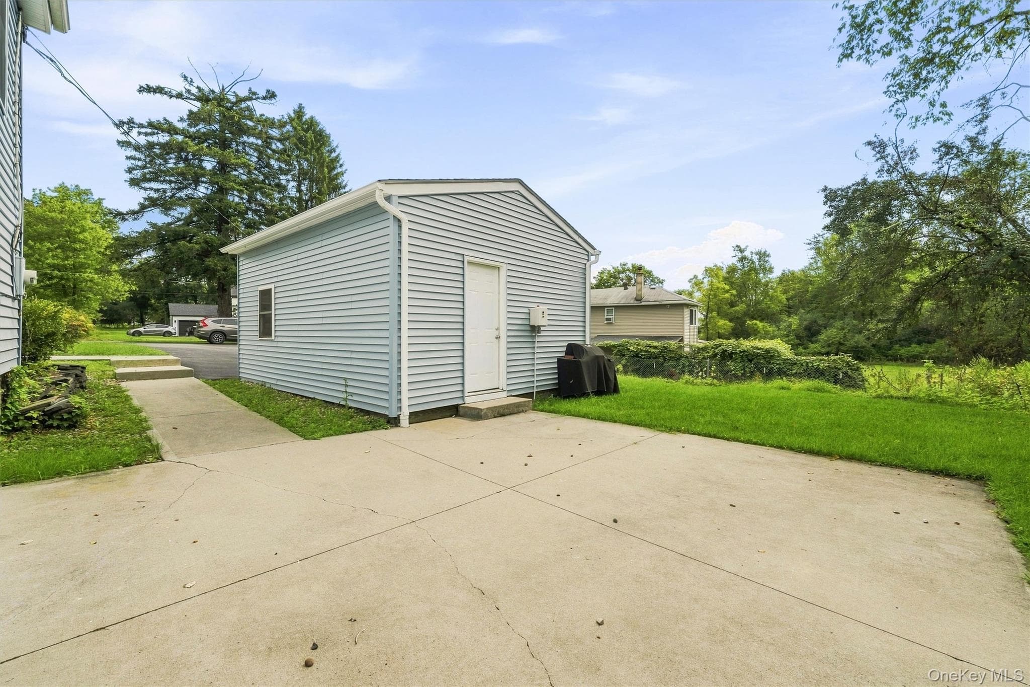 11 Strack Road thumbnail 40