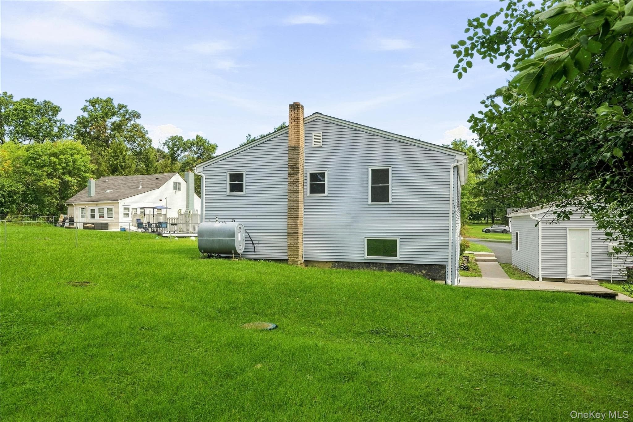 11 Strack Road thumbnail 44