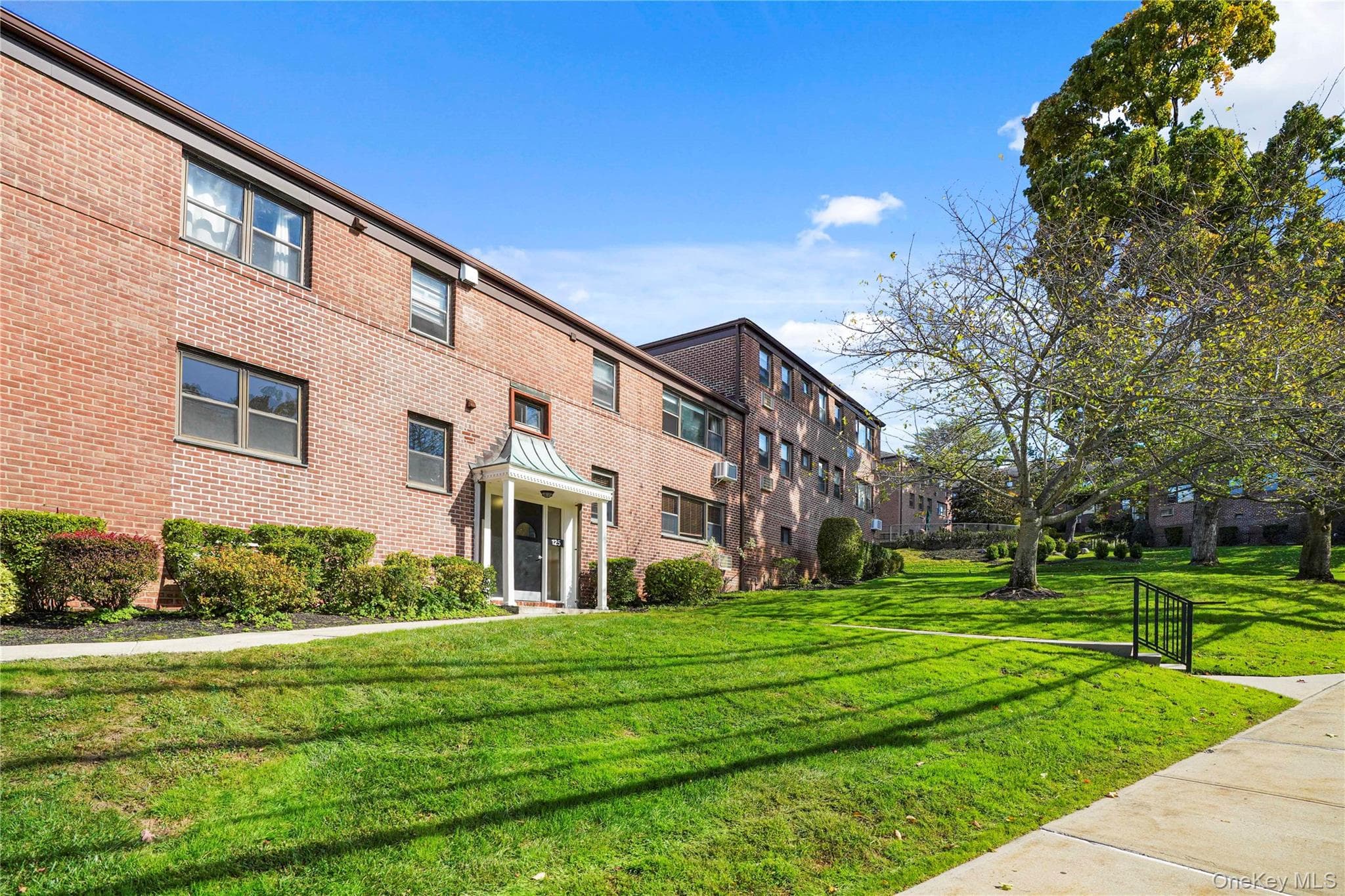 125 Beacon Hill Drive Unit: F-11 thumbnail 2