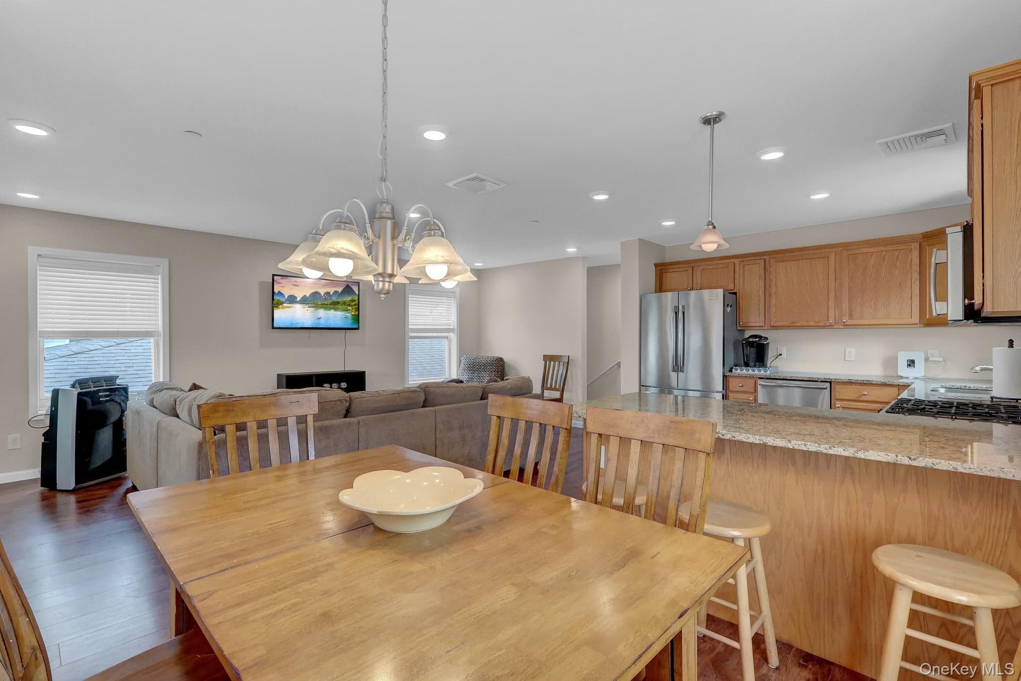 72 Arizona Avenue thumbnail 8