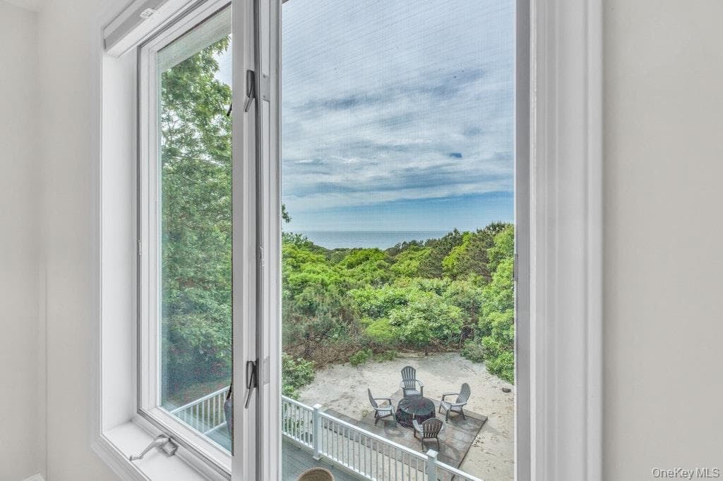 3645 and 3651 Soundview Avenue thumbnail 18