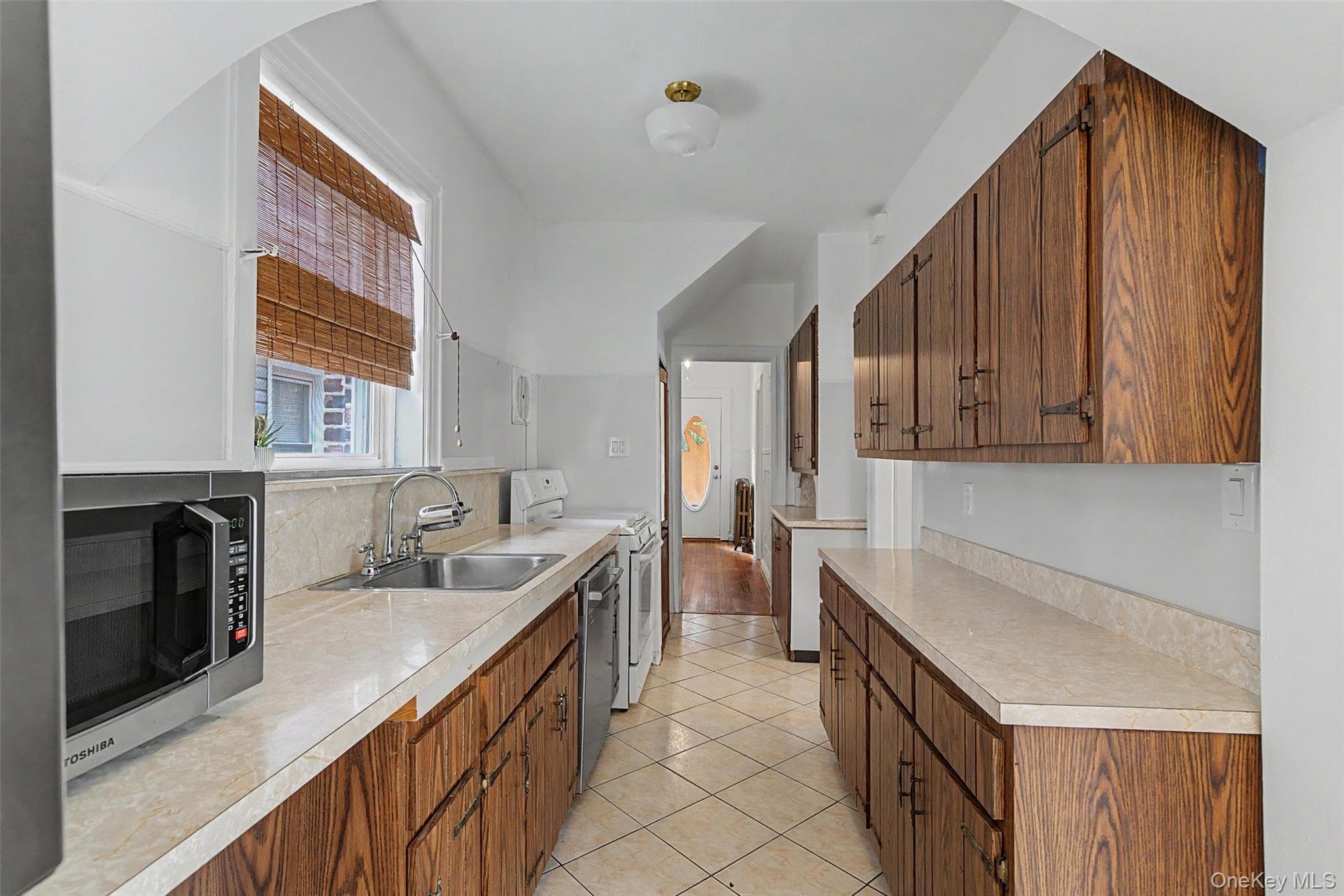 1085 Sackett Avenue thumbnail 24