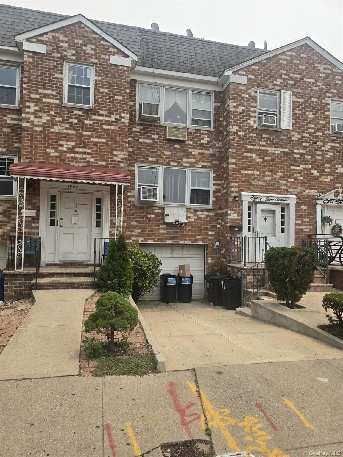 8911 Pontiac Street, Queens Village