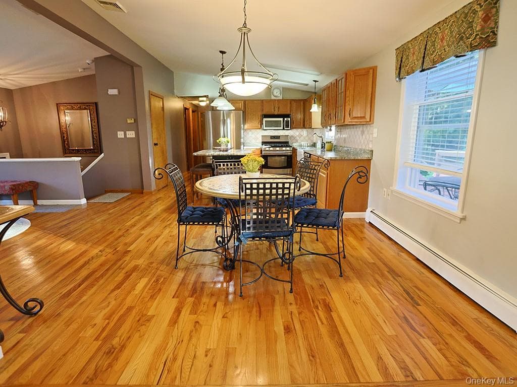 104 Ayers Court thumbnail 11