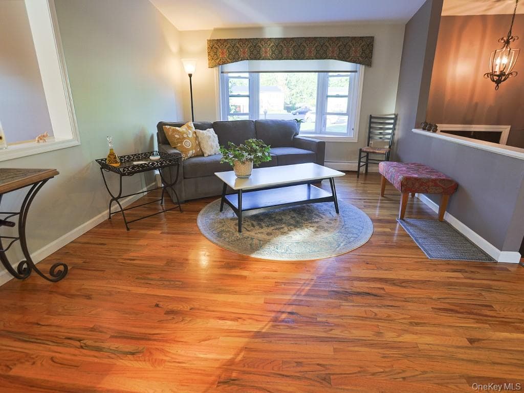104 Ayers Court thumbnail 8