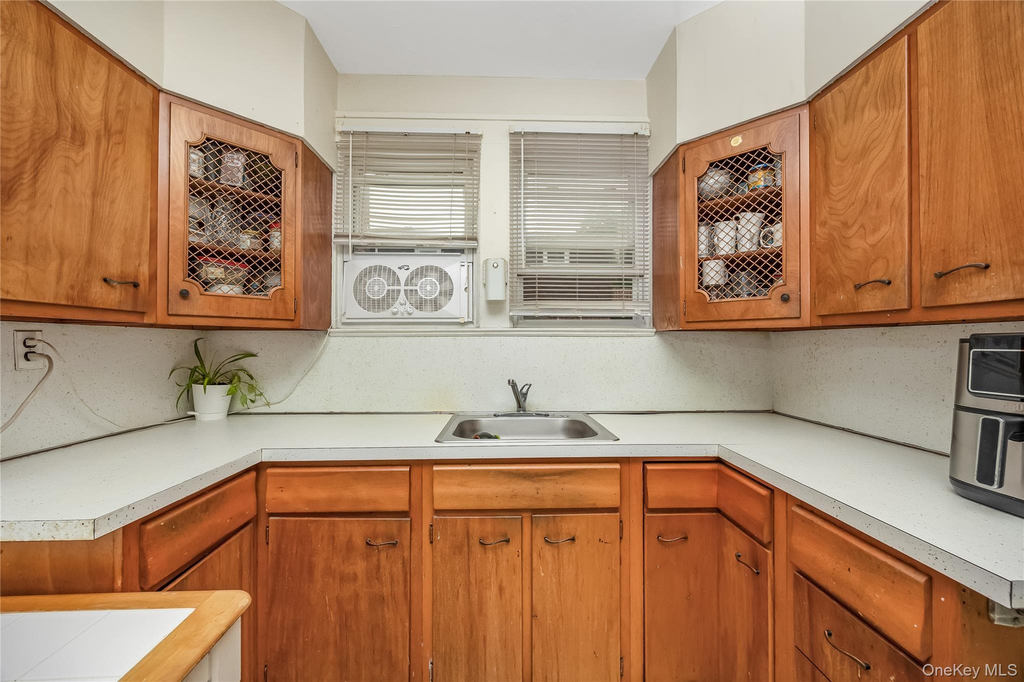 57 Cedar Avenue thumbnail 6