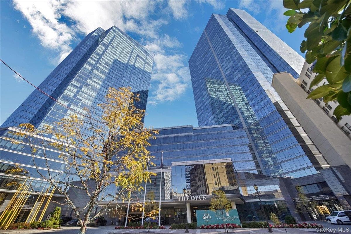 1 Renaissance Square Unit: 19BC, White Plains