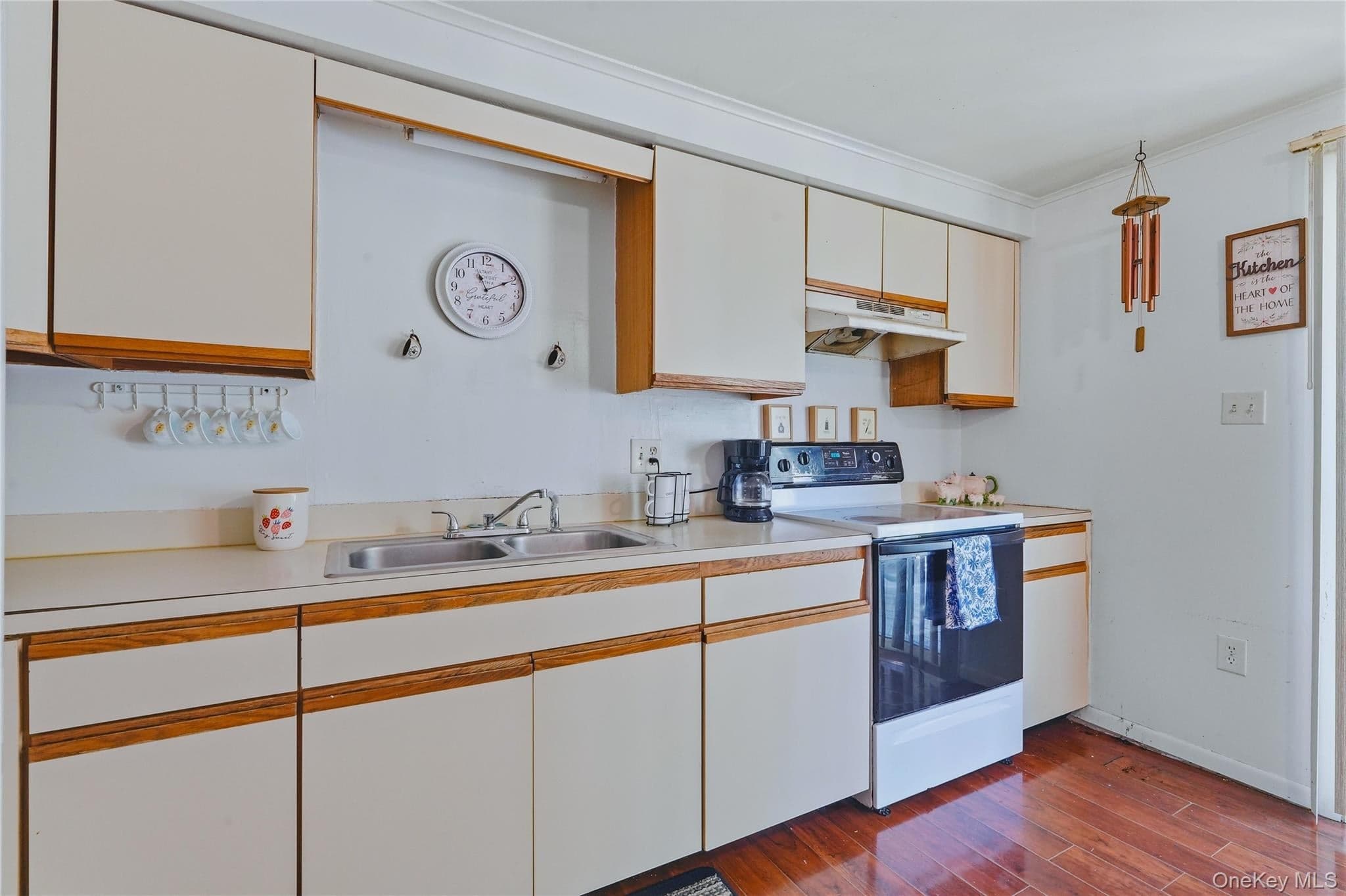 1228 Albany Post Road thumbnail 9