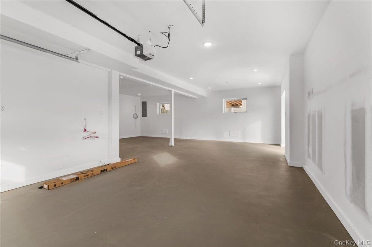 56 Oregon Street thumbnail 32