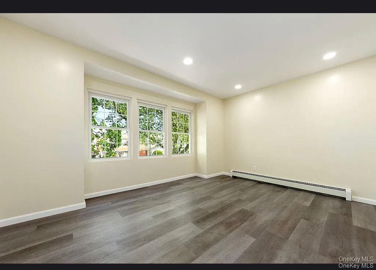 109-16 221st Street thumbnail 11