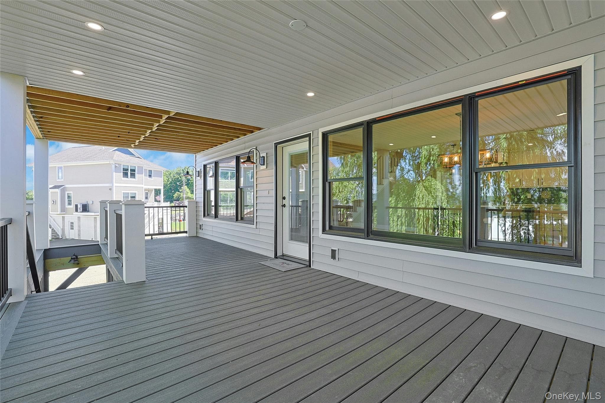 74 Beach Road thumbnail 27
