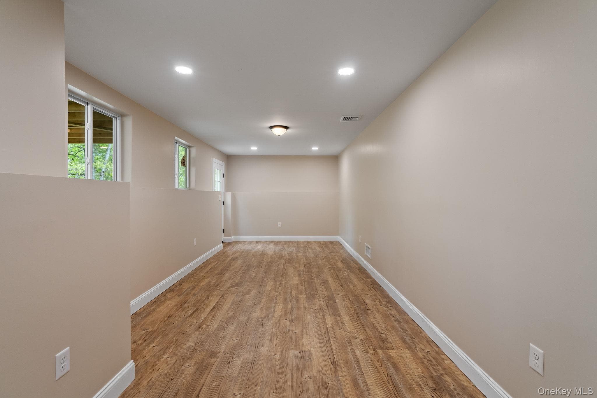 61 Smith Avenue thumbnail 31
