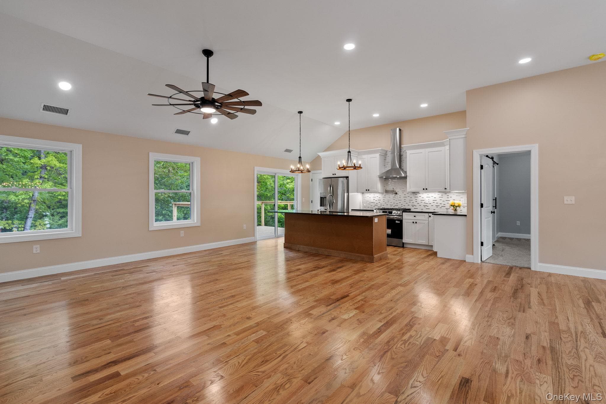 61 Smith Avenue thumbnail 10
