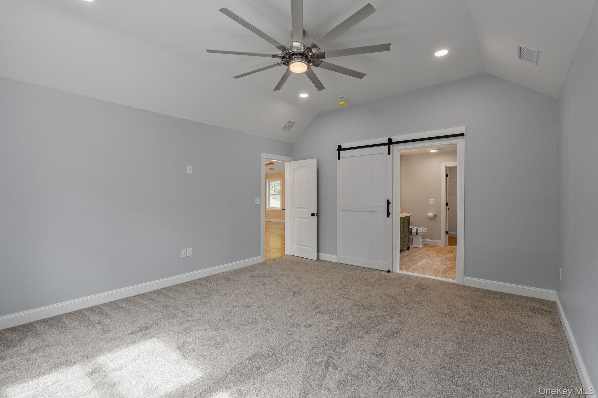 61 Smith Avenue thumbnail 18