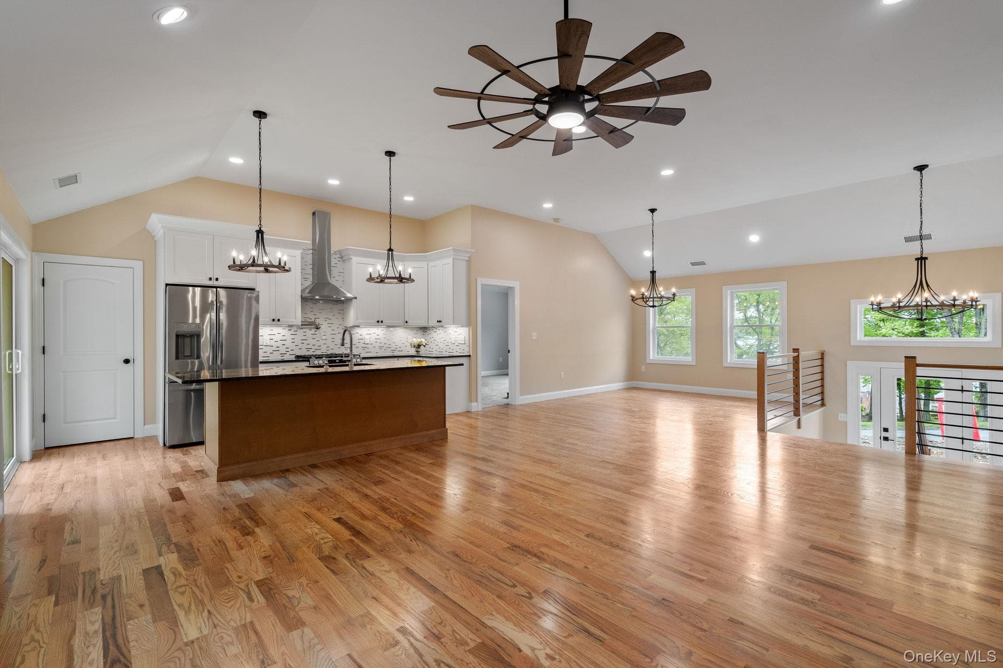 61 Smith Avenue thumbnail 11