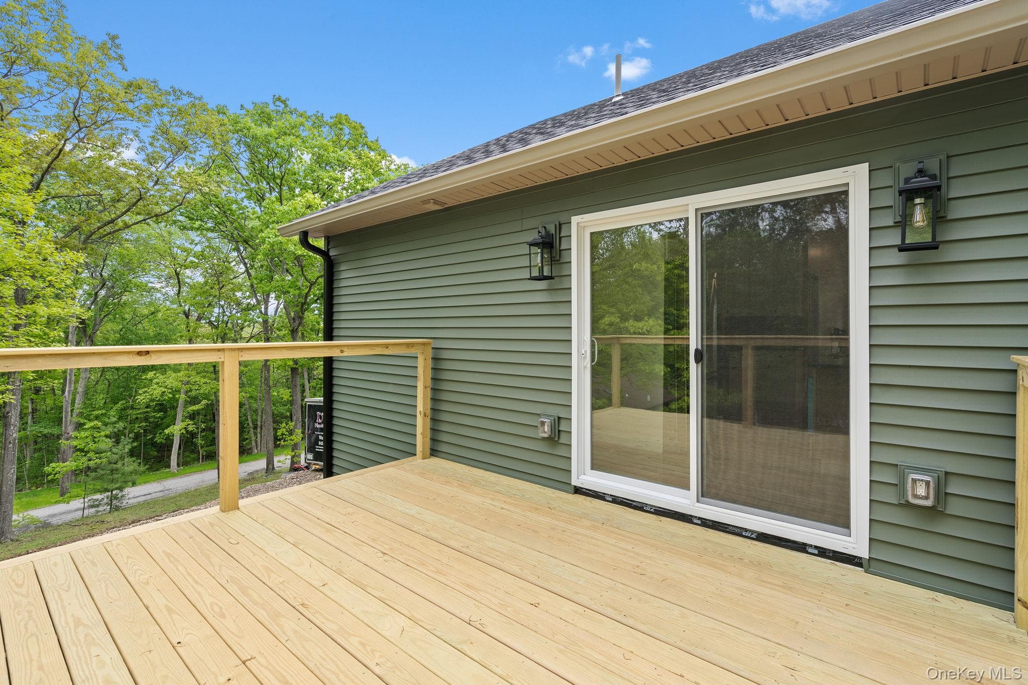 61 Smith Avenue thumbnail 33