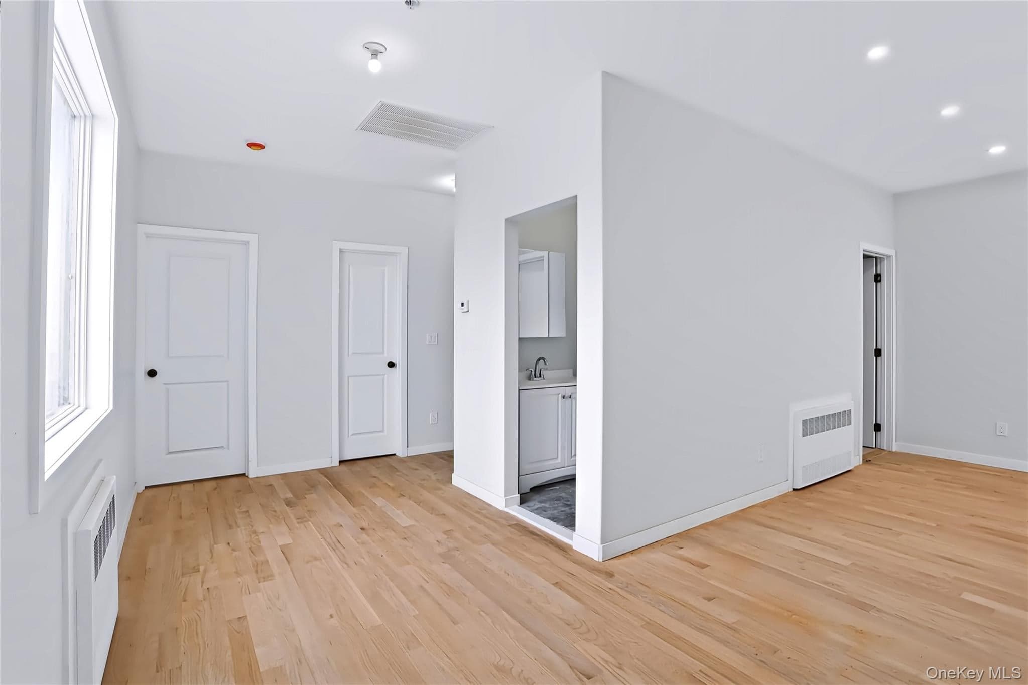 16 Phyllis Terrace Unit: 301 thumbnail 4