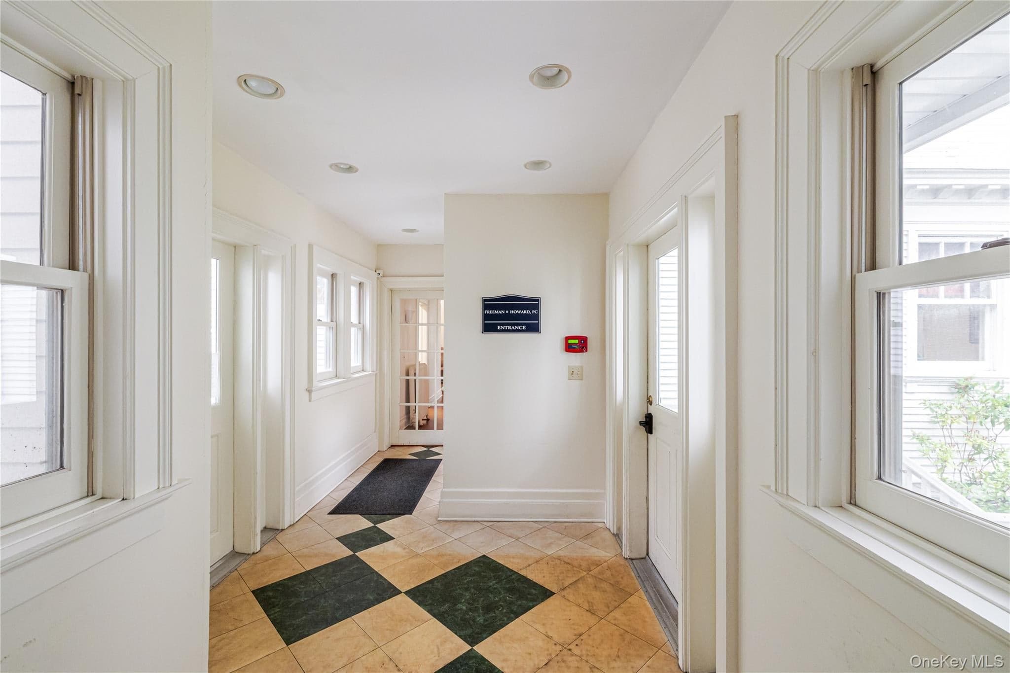 437 E Allen Street thumbnail 43
