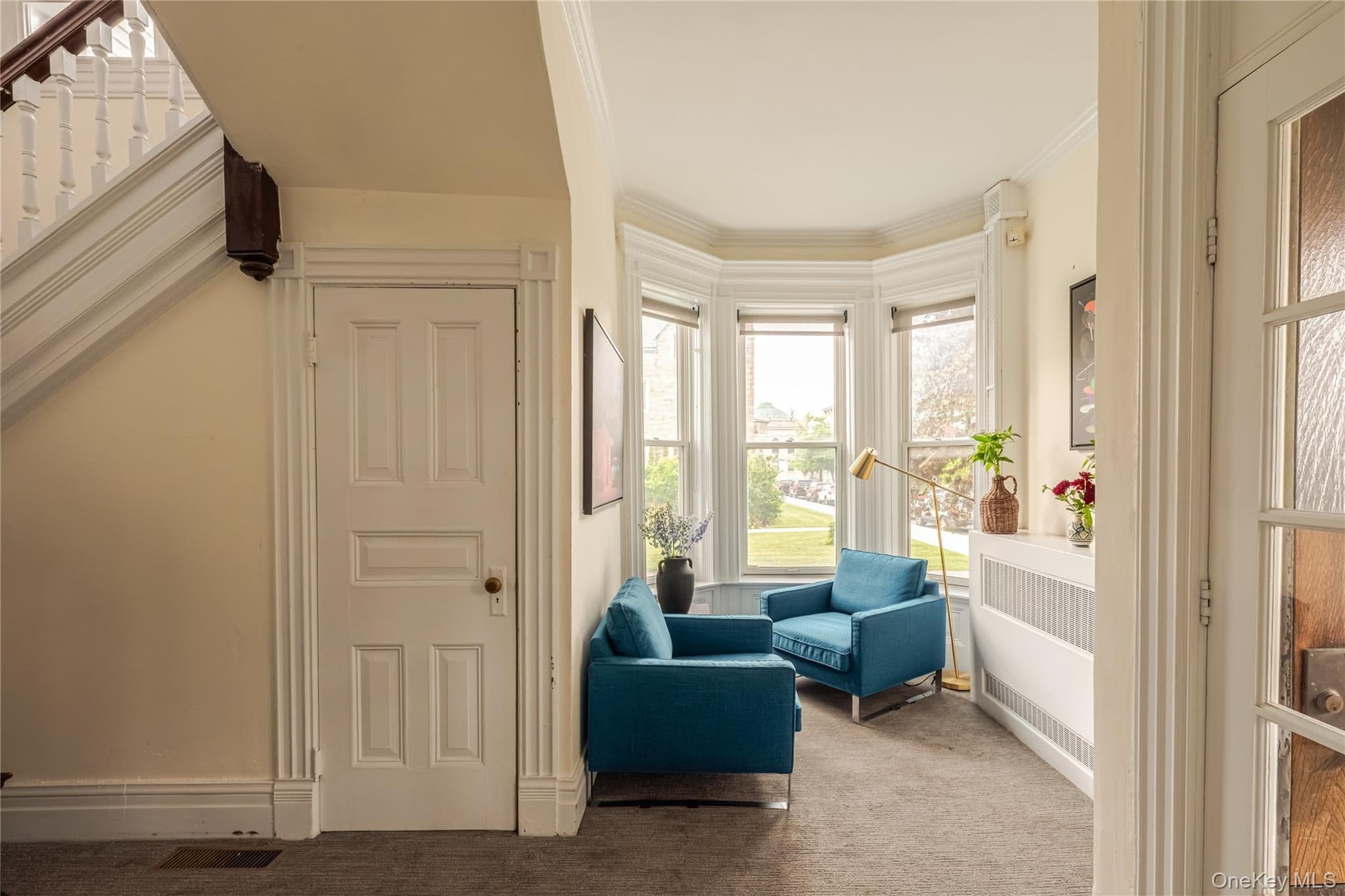 437 E Allen Street thumbnail 11