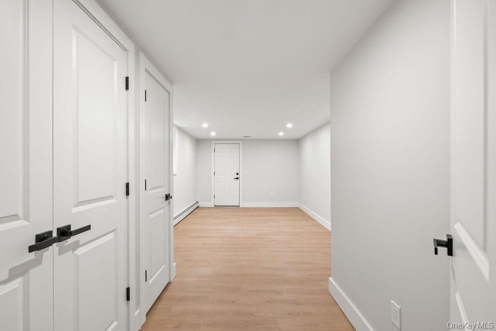 132 S Conger Avenue thumbnail 19