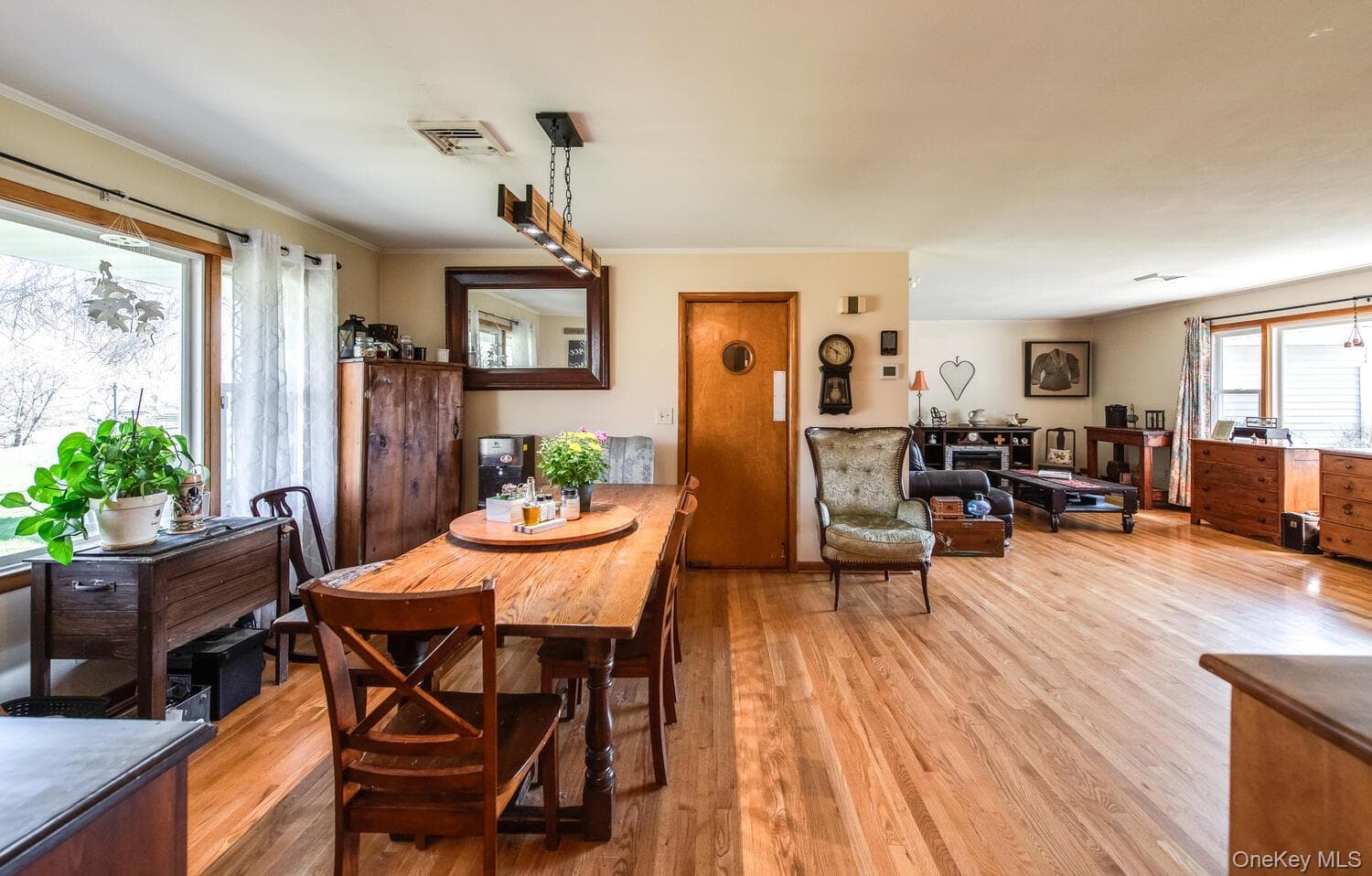 394 Smith Road thumbnail 14
