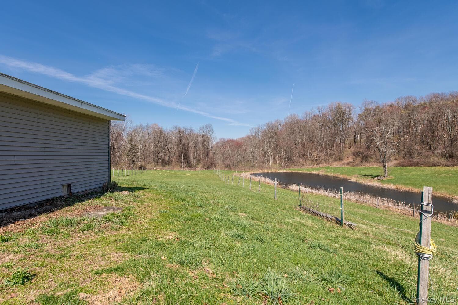 394 Smith Road thumbnail 44